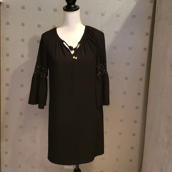 green emerald velvet dress MICHAEL by MICHAEL KORS Size L Cream Gold Viscose Blend Studded Sleeve –  Sui Generis Designer Consignment